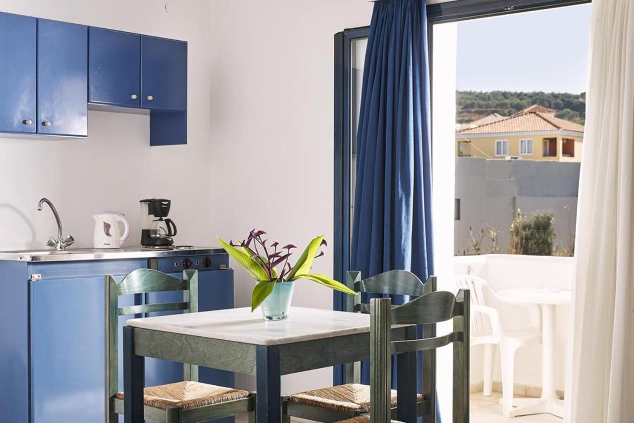 Agia Marina Eva Suites & Apartments المظهر الخارجي الصورة
